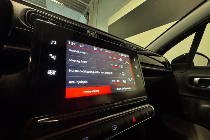 Rød Citroën C3 fra 2021