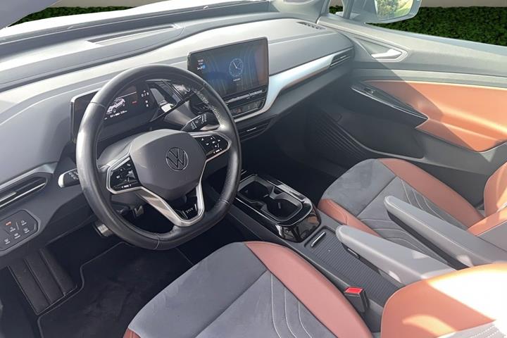 Hvid VW ID.4 fra 2021
