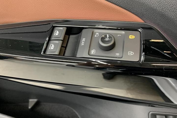 Sølv VW ID.4 fra 2025