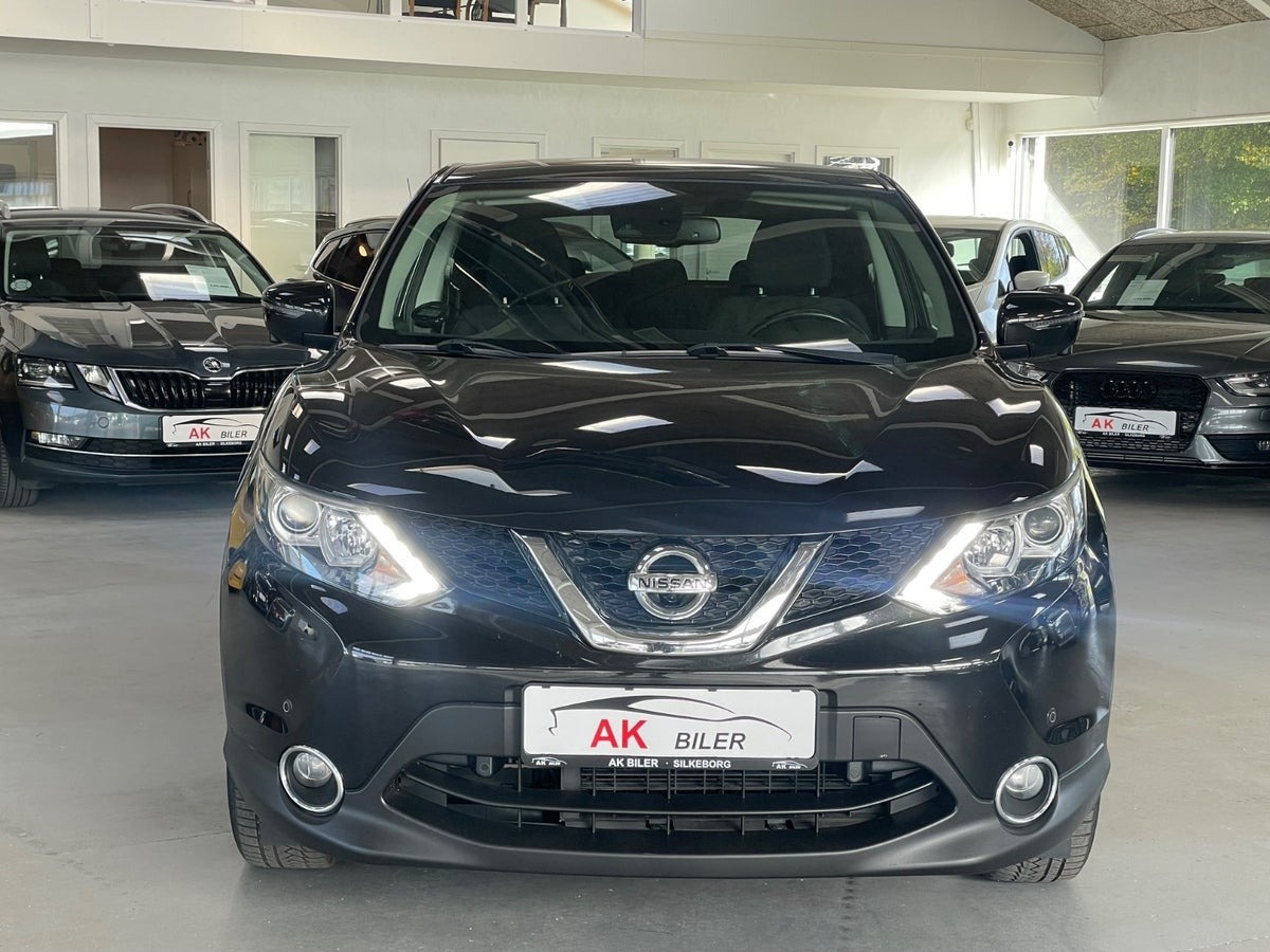 Sort Nissan Qashqai fra 2017
