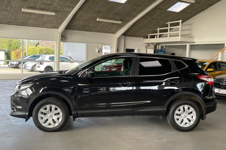 Sort Nissan Qashqai fra 2017