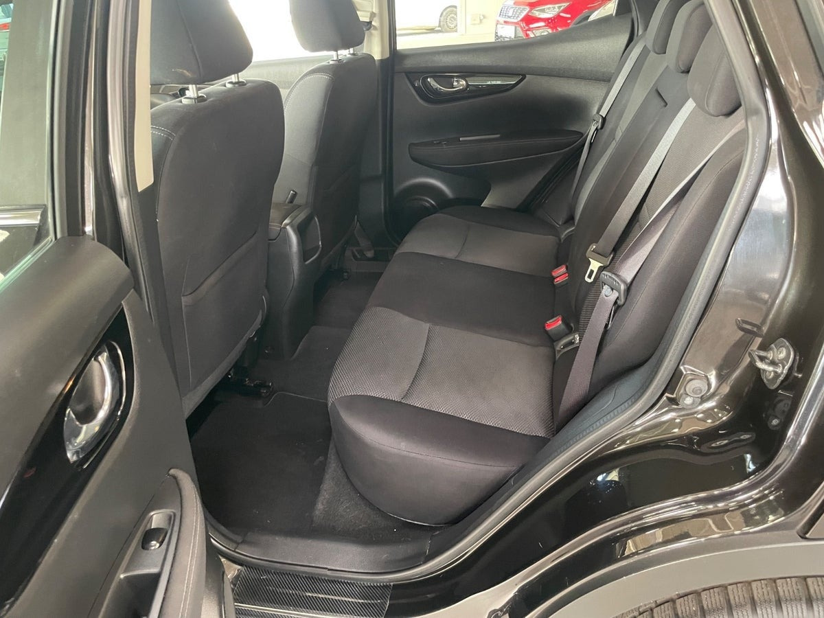 Sort Nissan Qashqai fra 2017