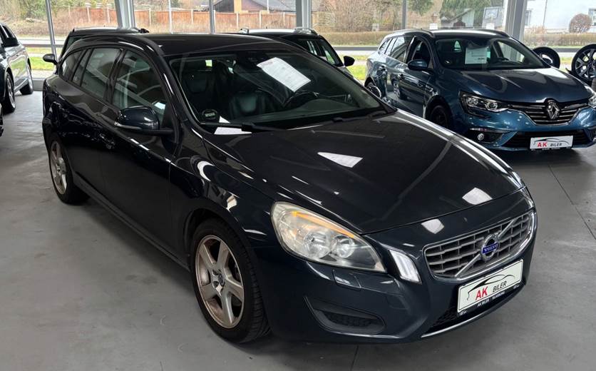 Volvo V60 2,0 T Kinetic aut.