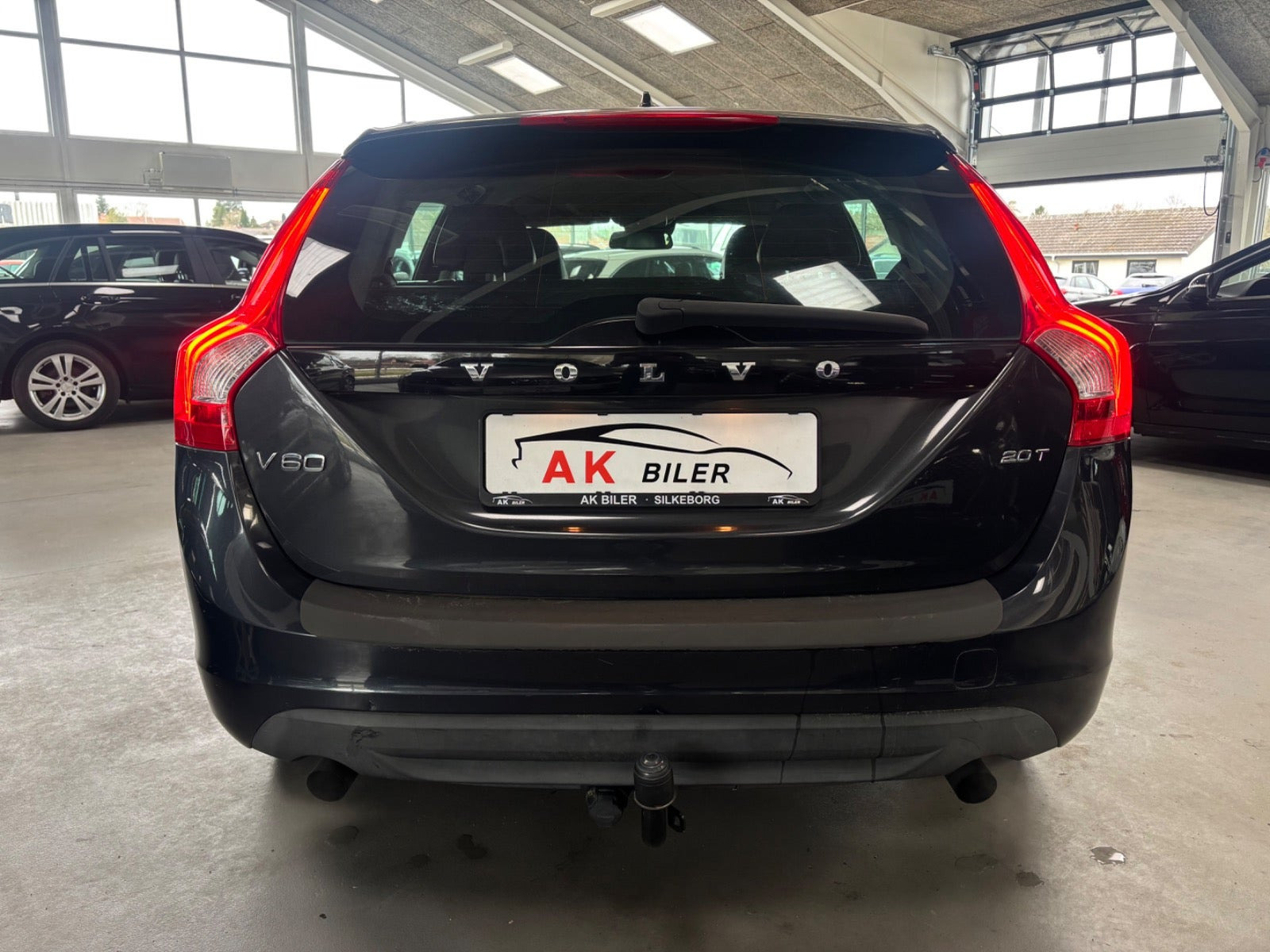 Grå Volvo V60 fra 2011
