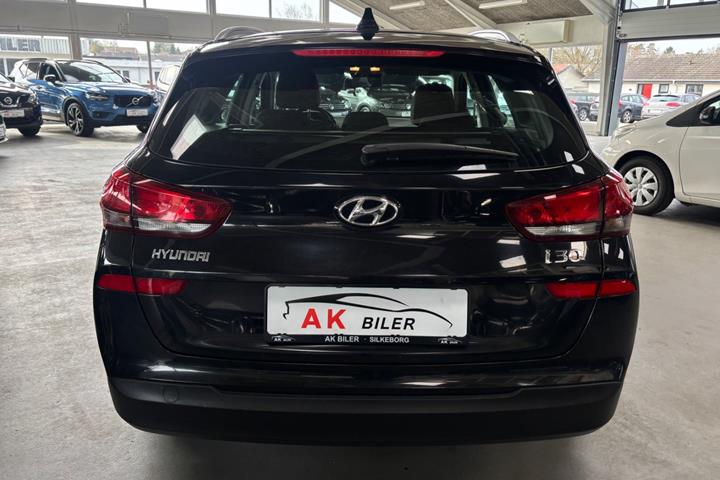 Sort Hyundai i30 fra 2018