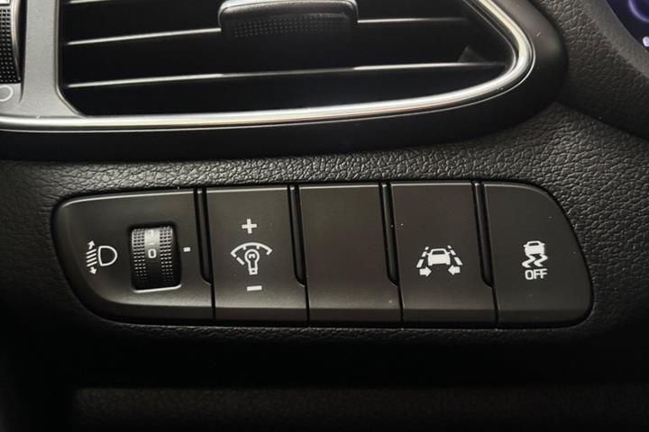 Sort Hyundai i30 fra 2018