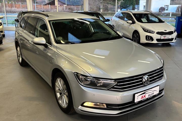 Grå VW Passat fra 2018