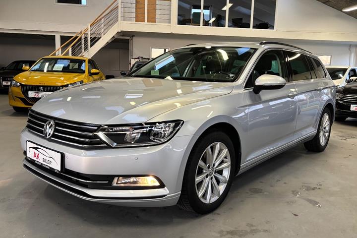 Grå VW Passat fra 2018