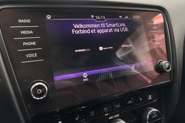 Grå Skoda Octavia fra 2018
