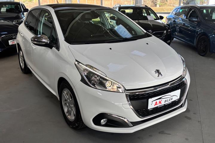Hvid Peugeot 208 fra 2017