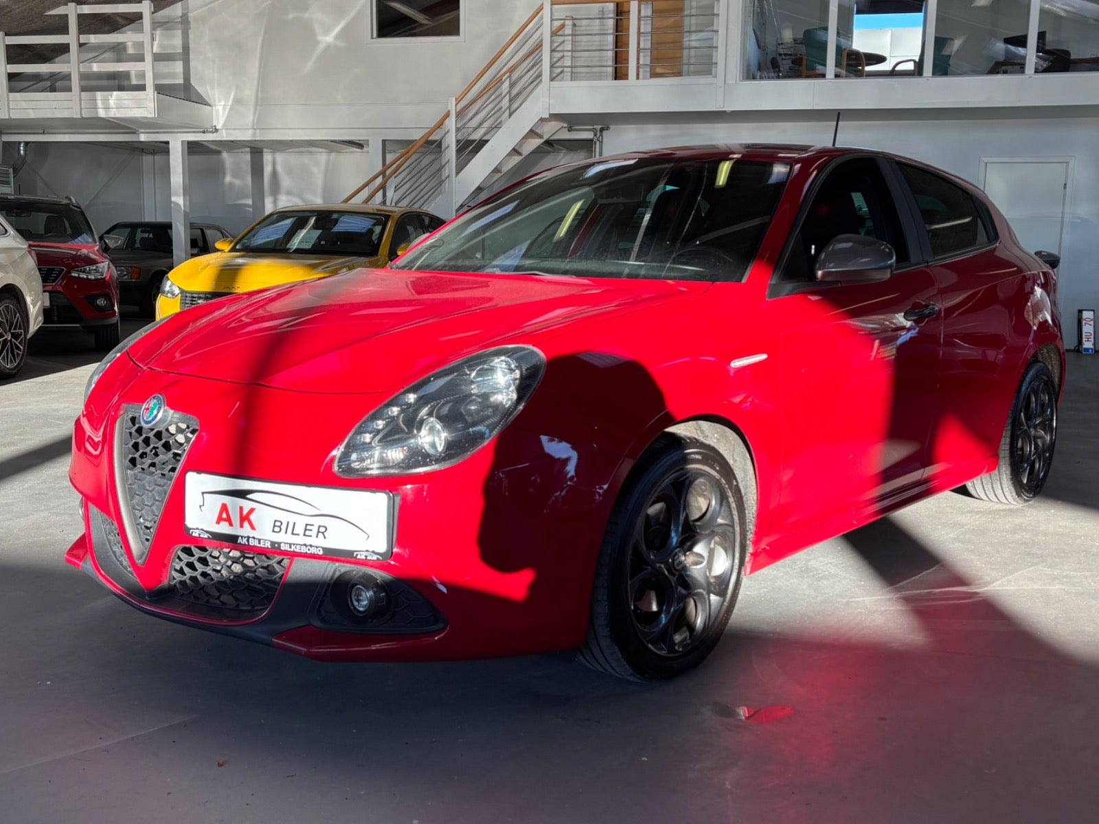 Grå Alfa Romeo Giulietta fra 2017