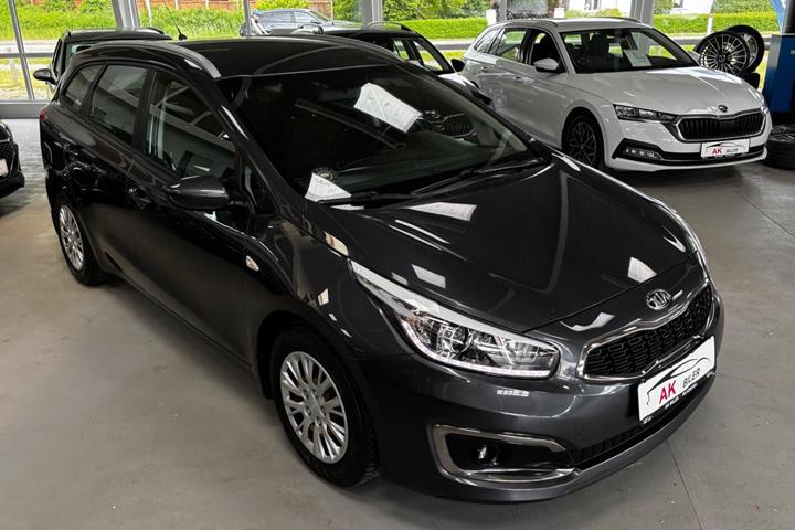 Grå Kia Ceed fra 2016