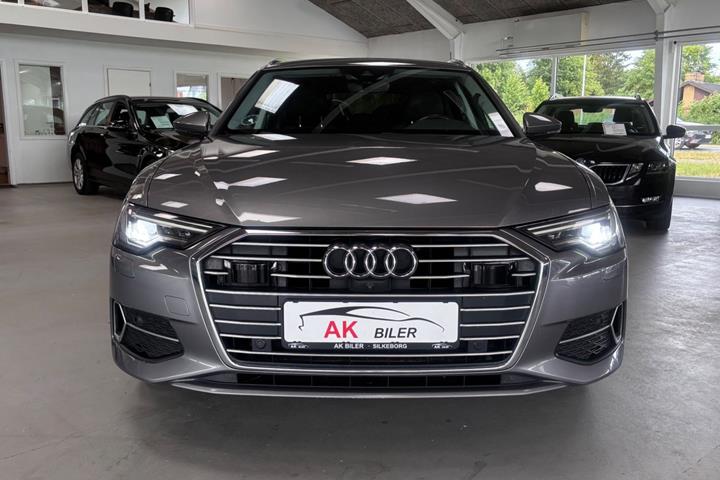 Grå Audi A6 fra 2020