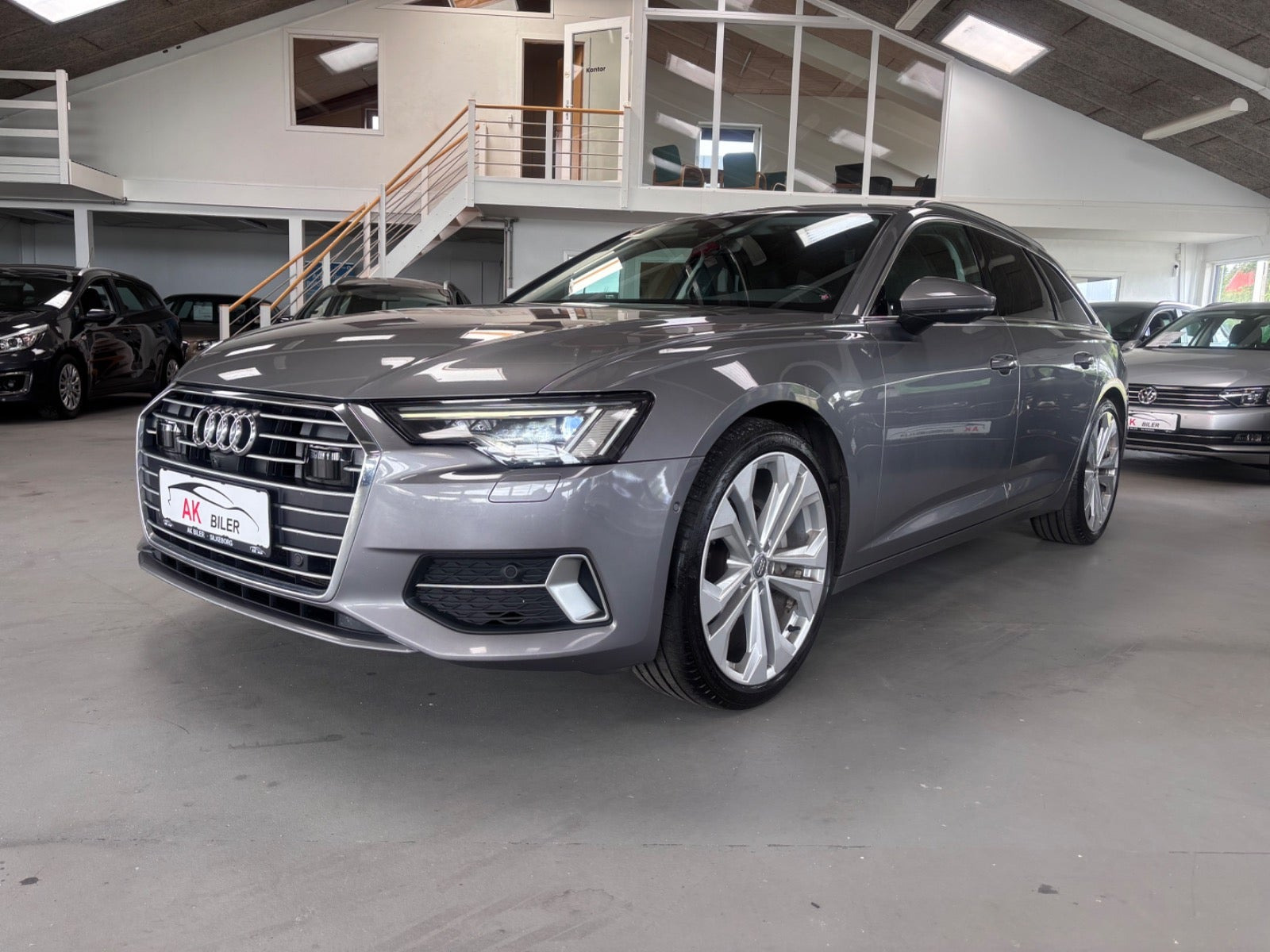 Grå Audi A6 fra 2020
