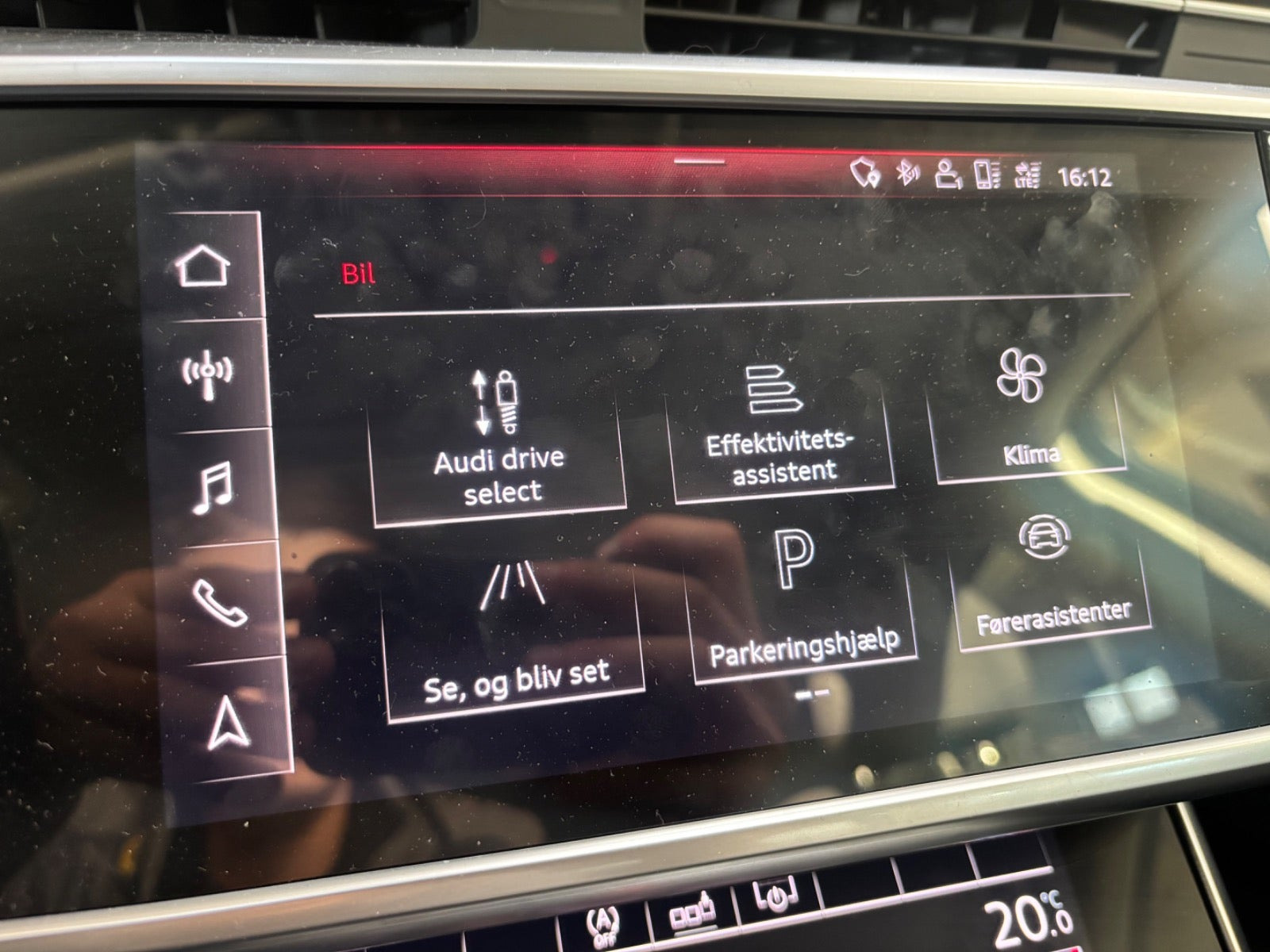 Grå Audi A6 fra 2020