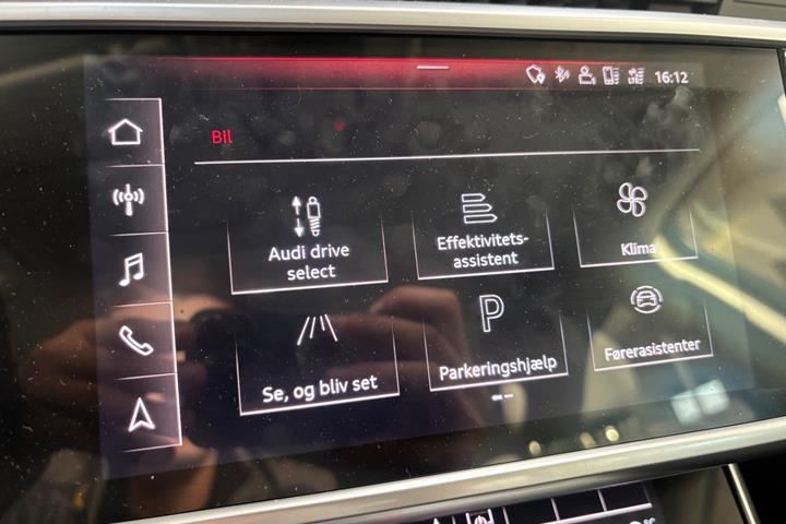 Grå Audi A6 fra 2020