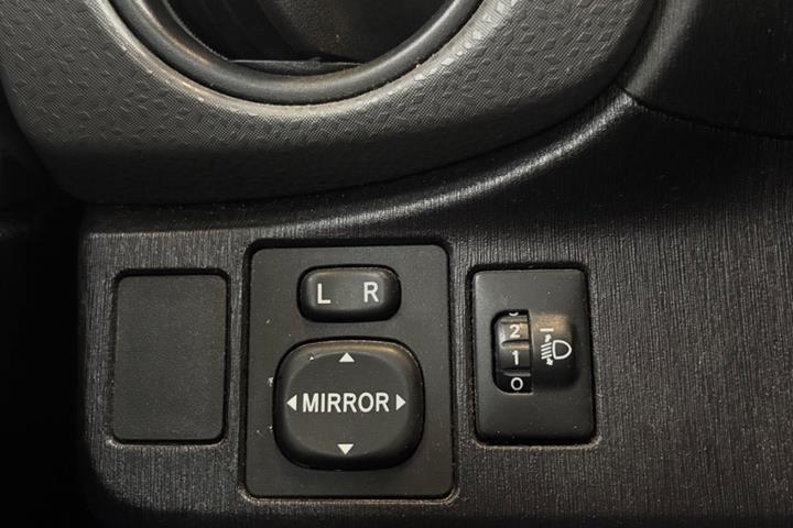 Hvid Toyota Yaris fra 2012