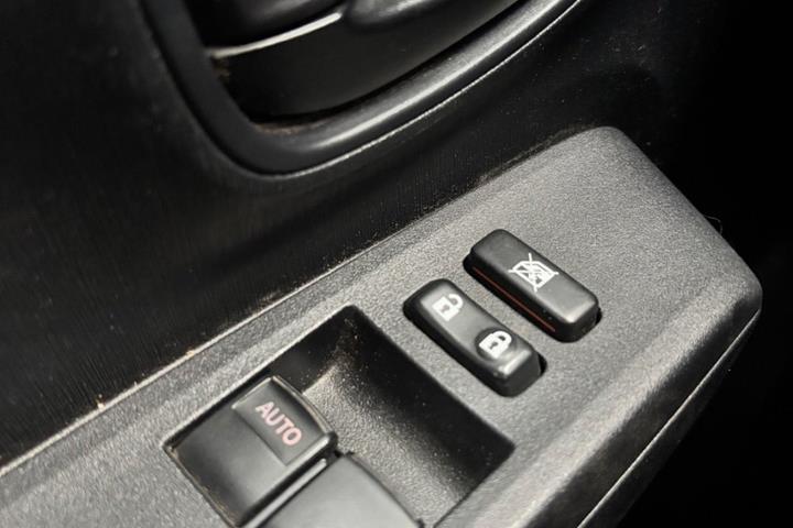 Hvid Toyota Yaris fra 2012