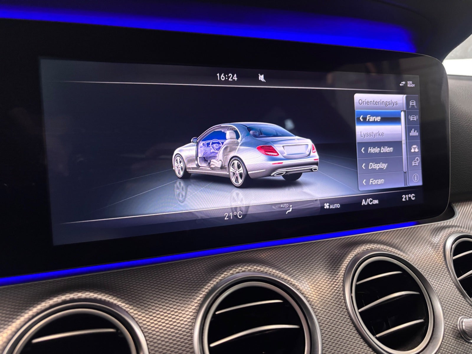 Grå Mercedes E220 d fra 2017