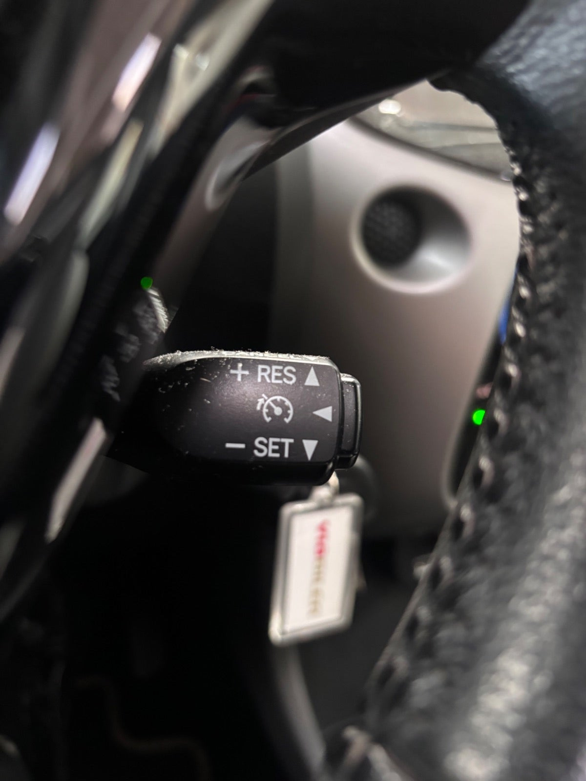 Grå Toyota Aygo fra 2015