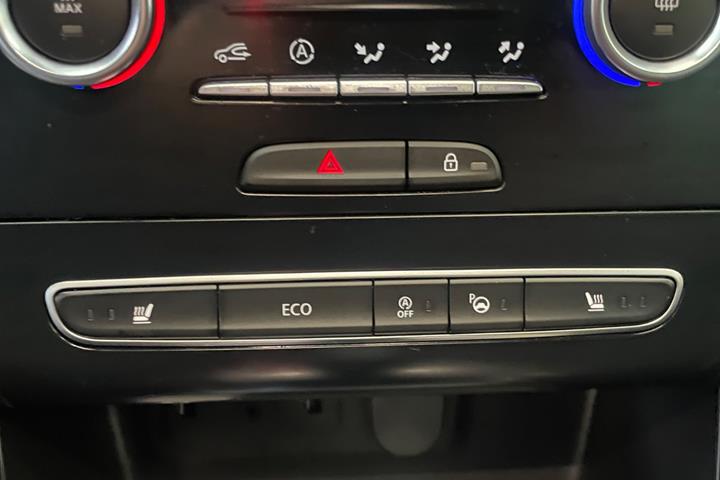 Blå Renault Megane IV fra 2017
