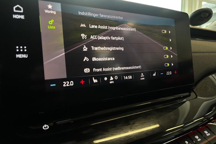 Hvid Skoda Octavia fra 2021