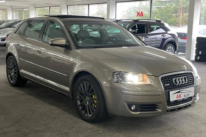 Orange Audi A3 fra 2006
