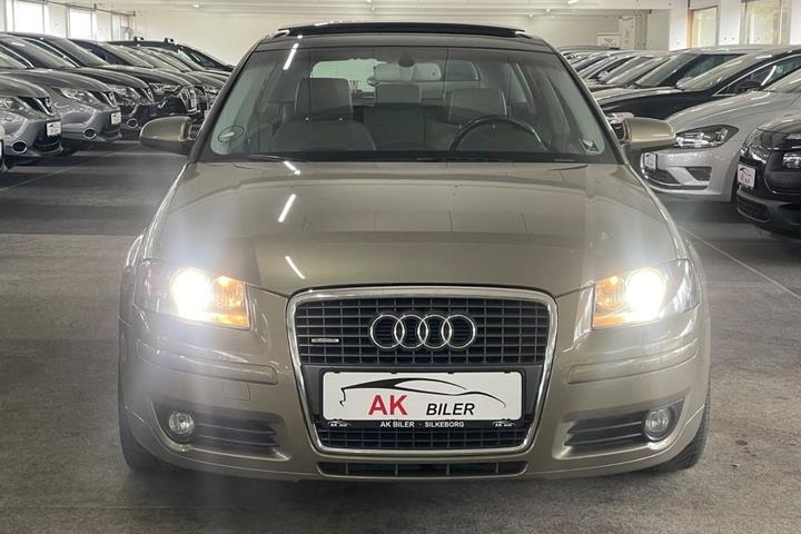Orange Audi A3 fra 2006
