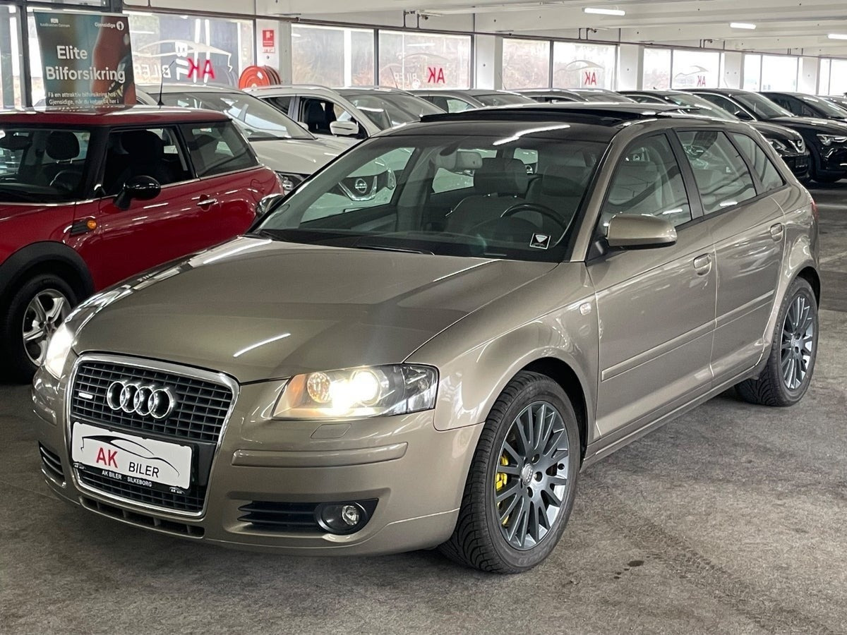 Orange Audi A3 fra 2006