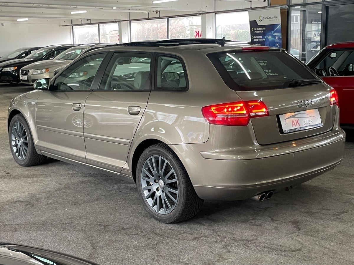 Orange Audi A3 fra 2006