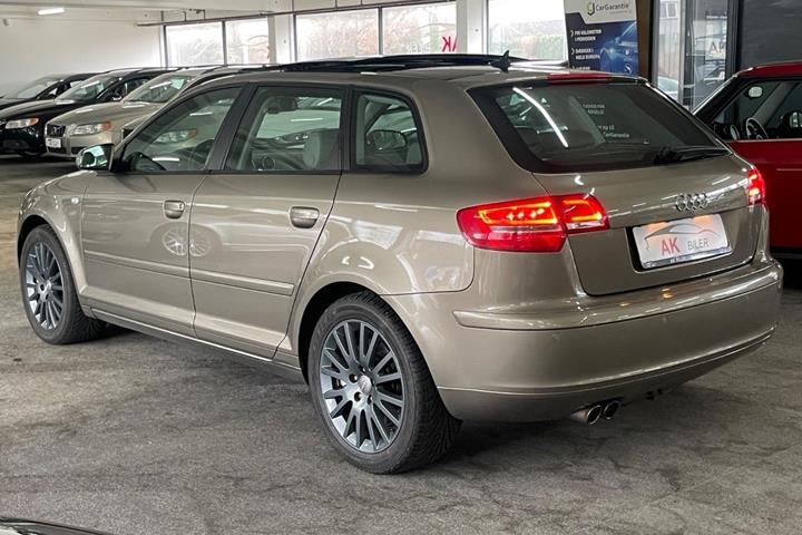 Orange Audi A3 fra 2006