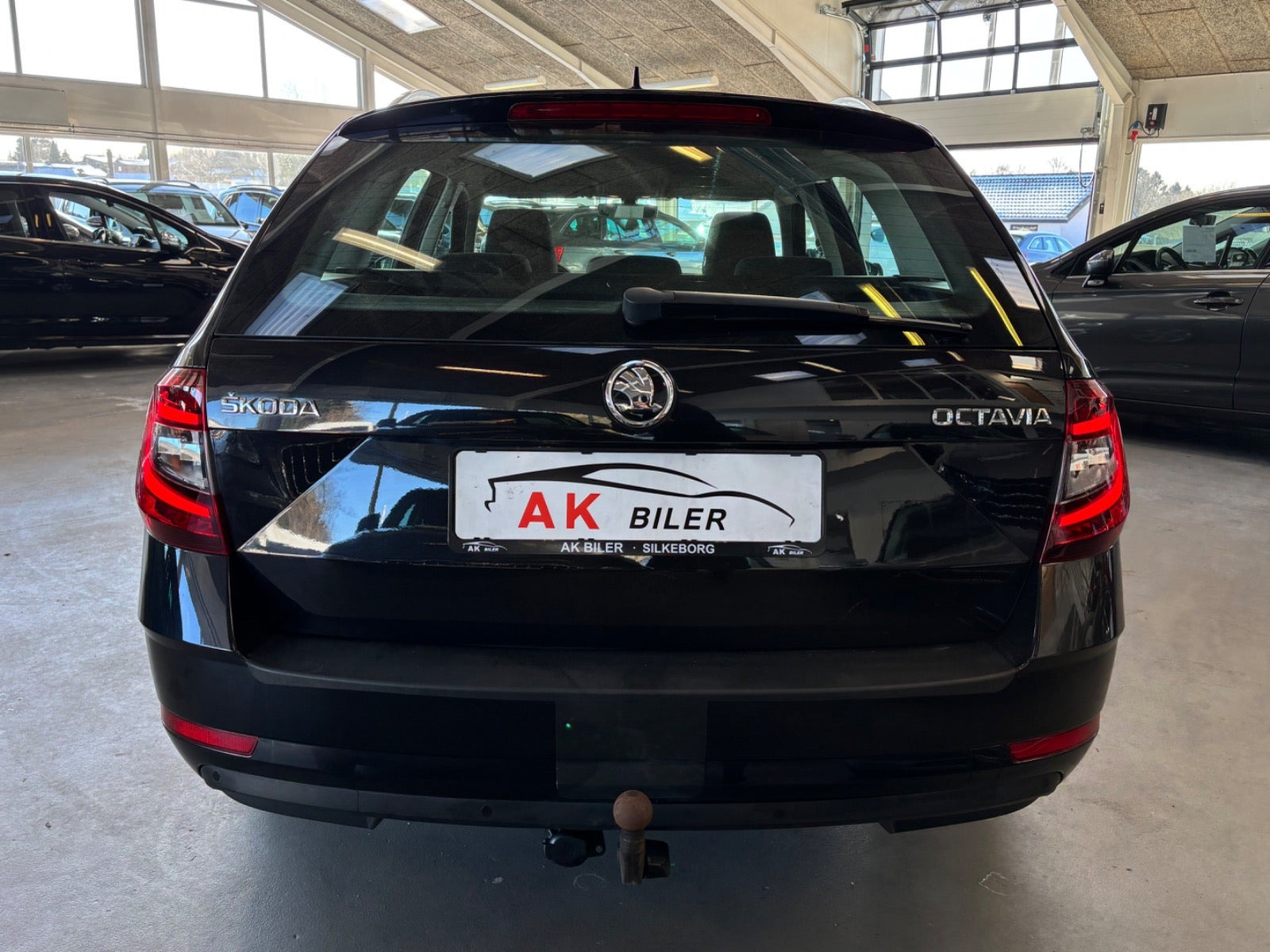 Sort Skoda Octavia fra 2018