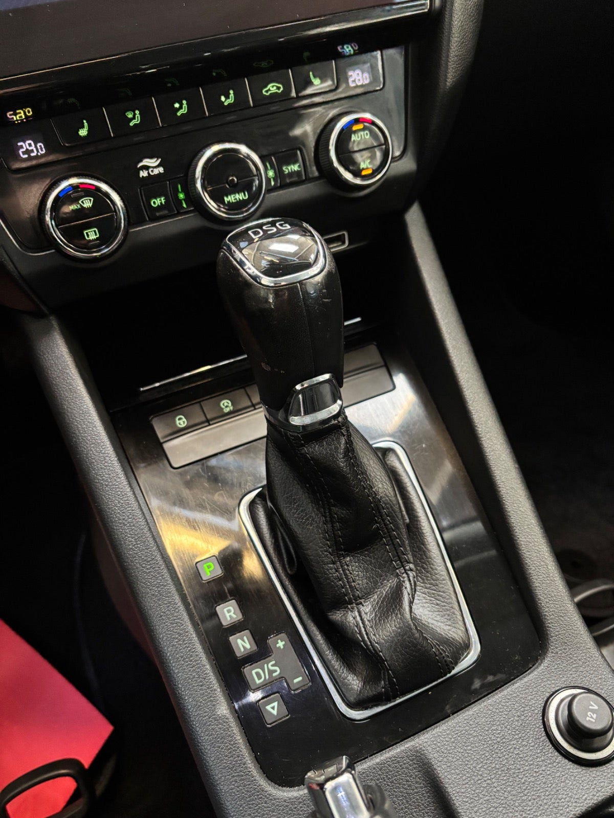 Sort Skoda Octavia fra 2018