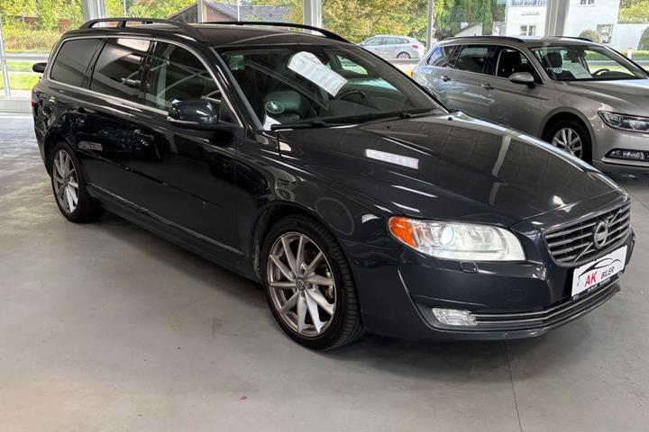 Sort Volvo V70 fra 2014