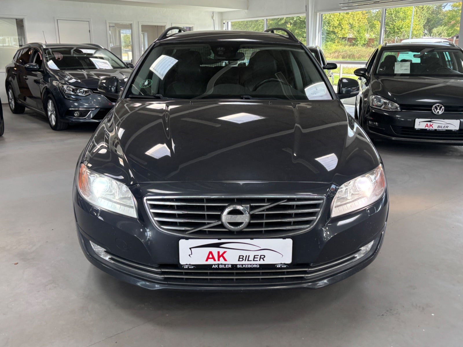 Sort Volvo V70 fra 2014