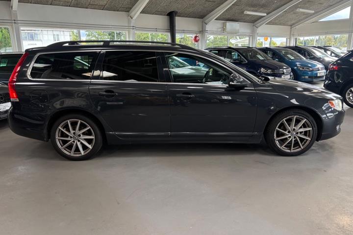 Sort Volvo V70 fra 2014