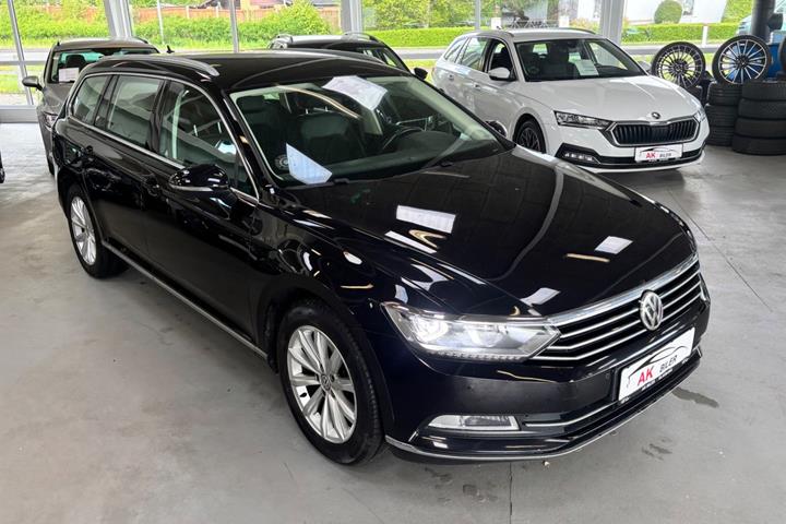 Sort VW Passat fra 2017