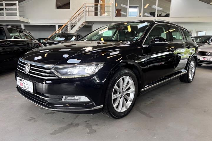 Sort VW Passat fra 2017