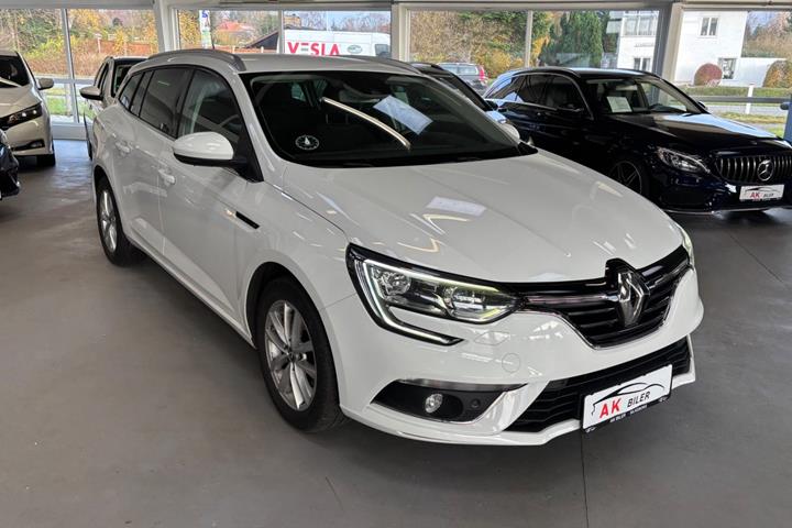 Hvid Renault Megane IV fra 2018