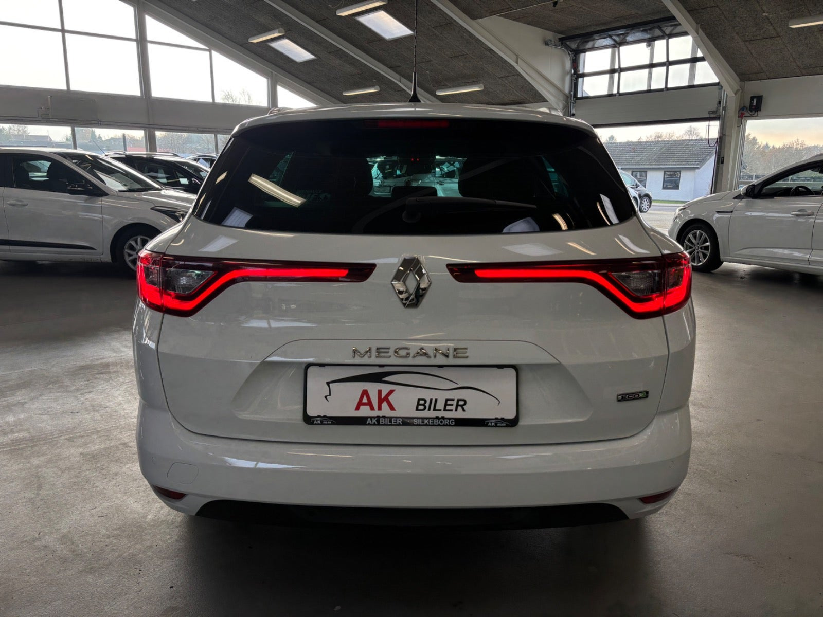 Hvid Renault Megane IV fra 2018