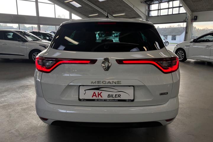 Hvid Renault Megane IV fra 2018