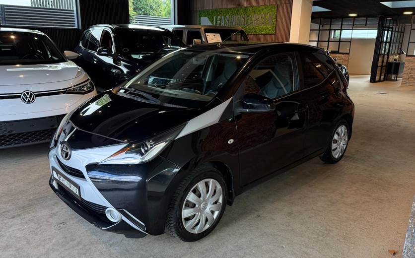Toyota Aygo 1,0 VVT-i x-clusiv