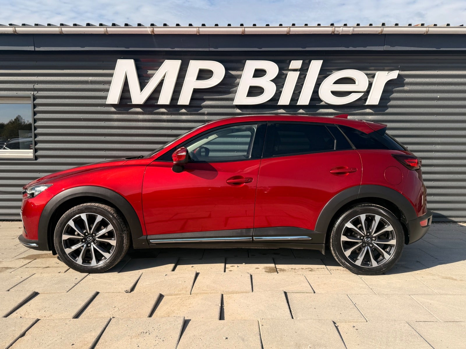 Rød Mazda CX-3 fra 2018