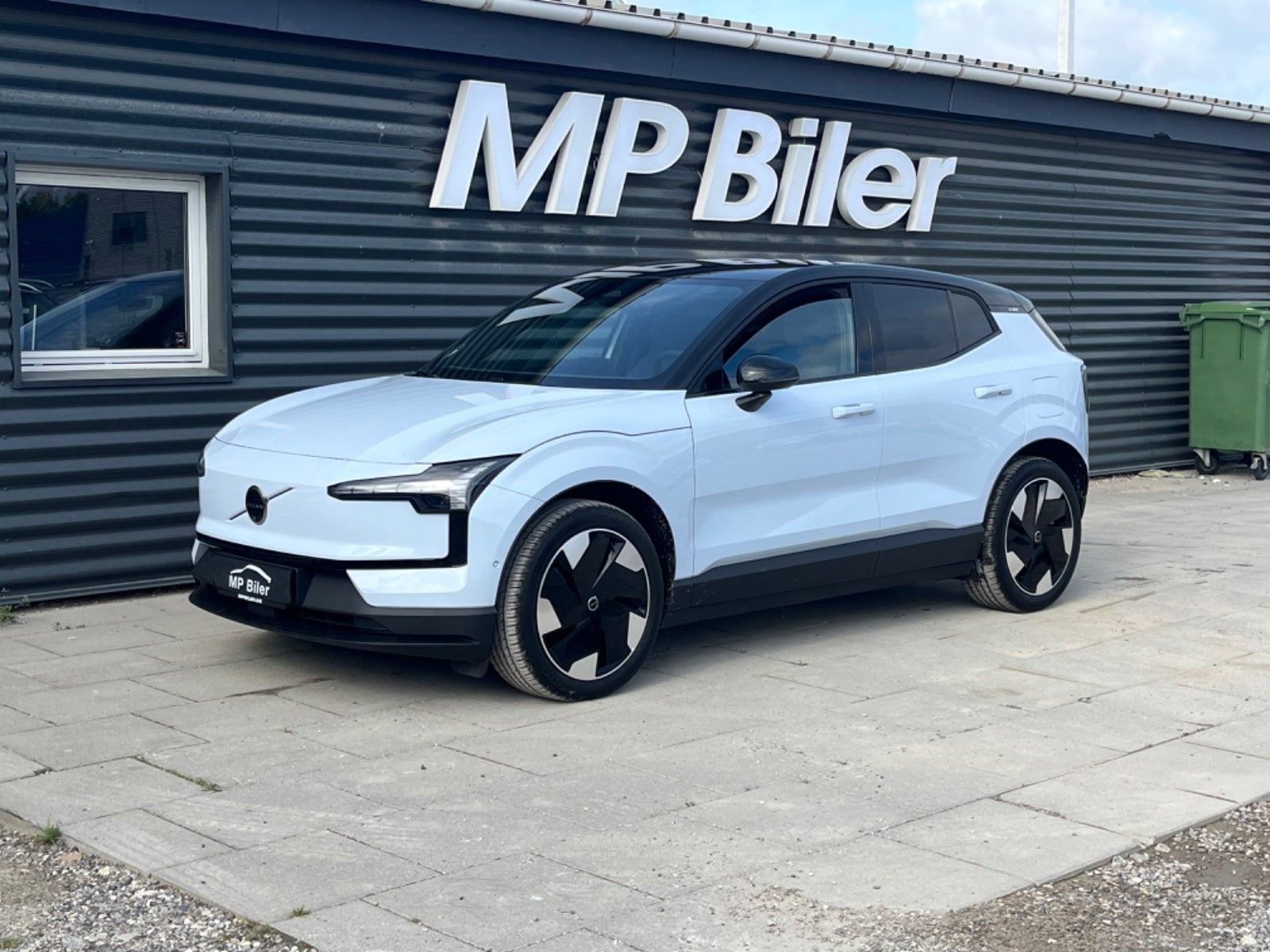 Blå Volvo EX30 fra 2025