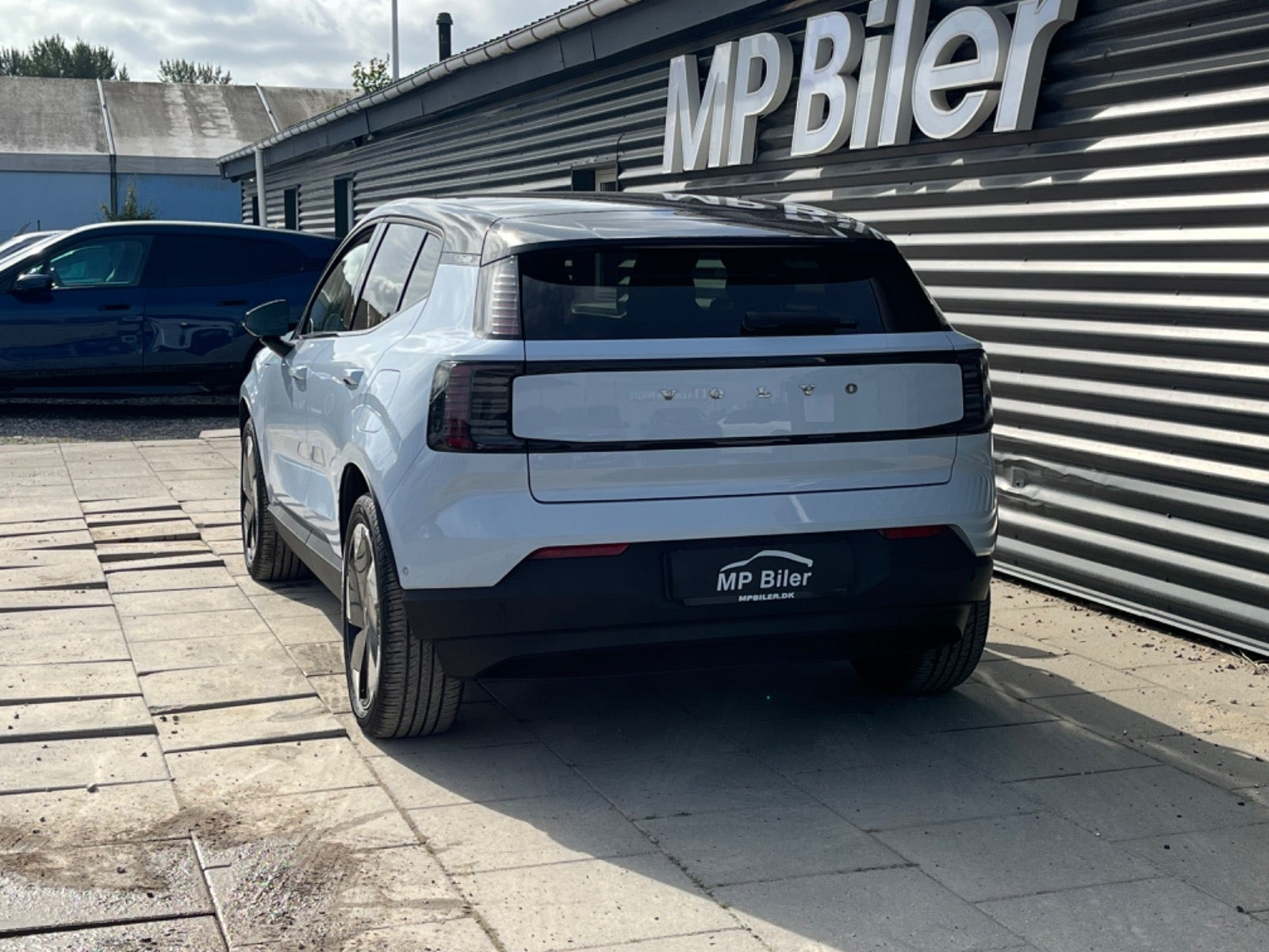 Blå Volvo EX30 fra 2025
