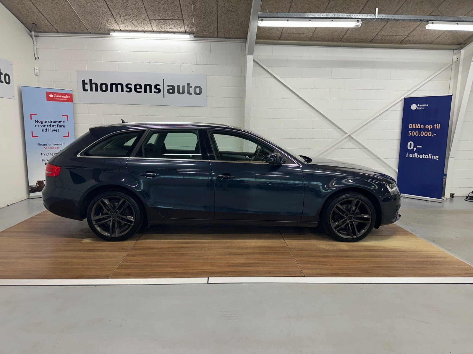 Blå Audi A4 fra 2013
