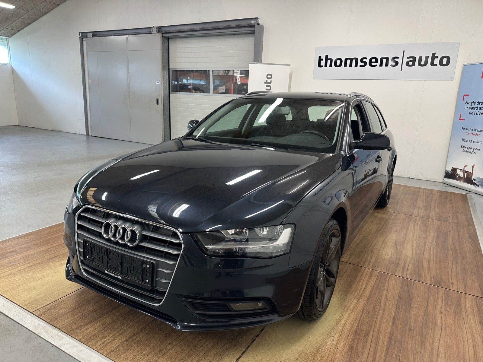 Blå Audi A4 fra 2013