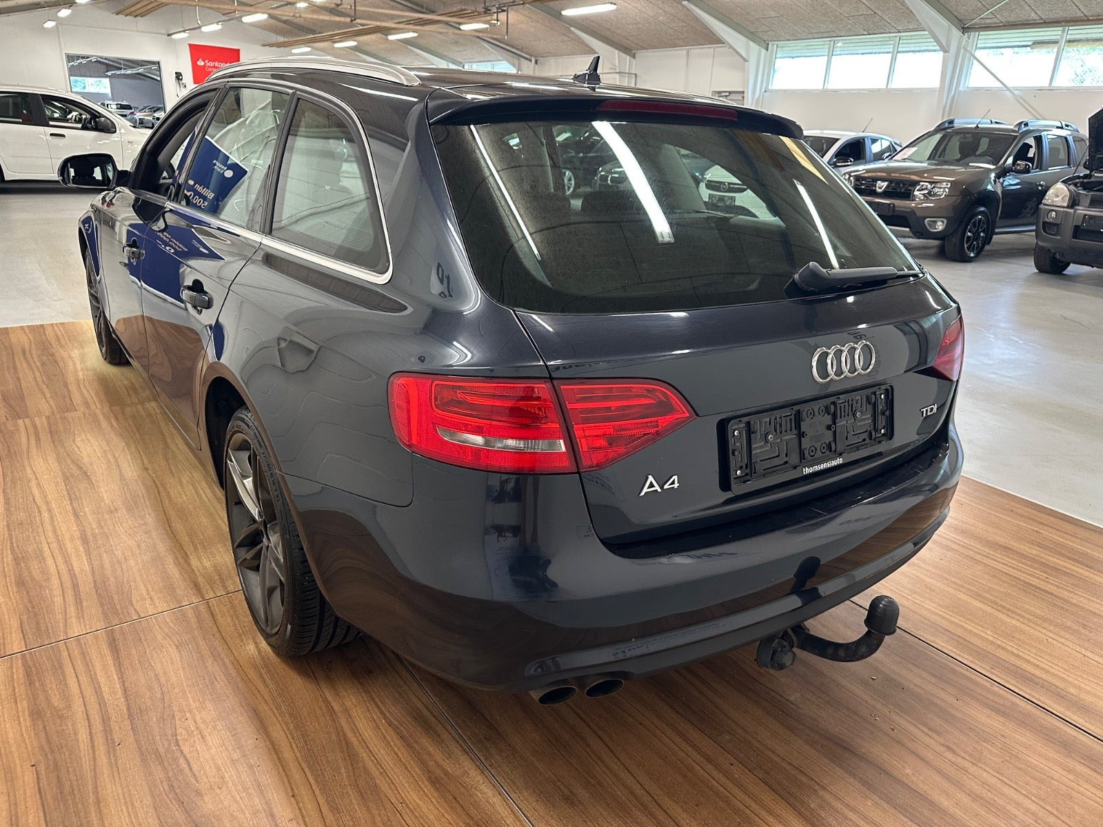Blå Audi A4 fra 2013