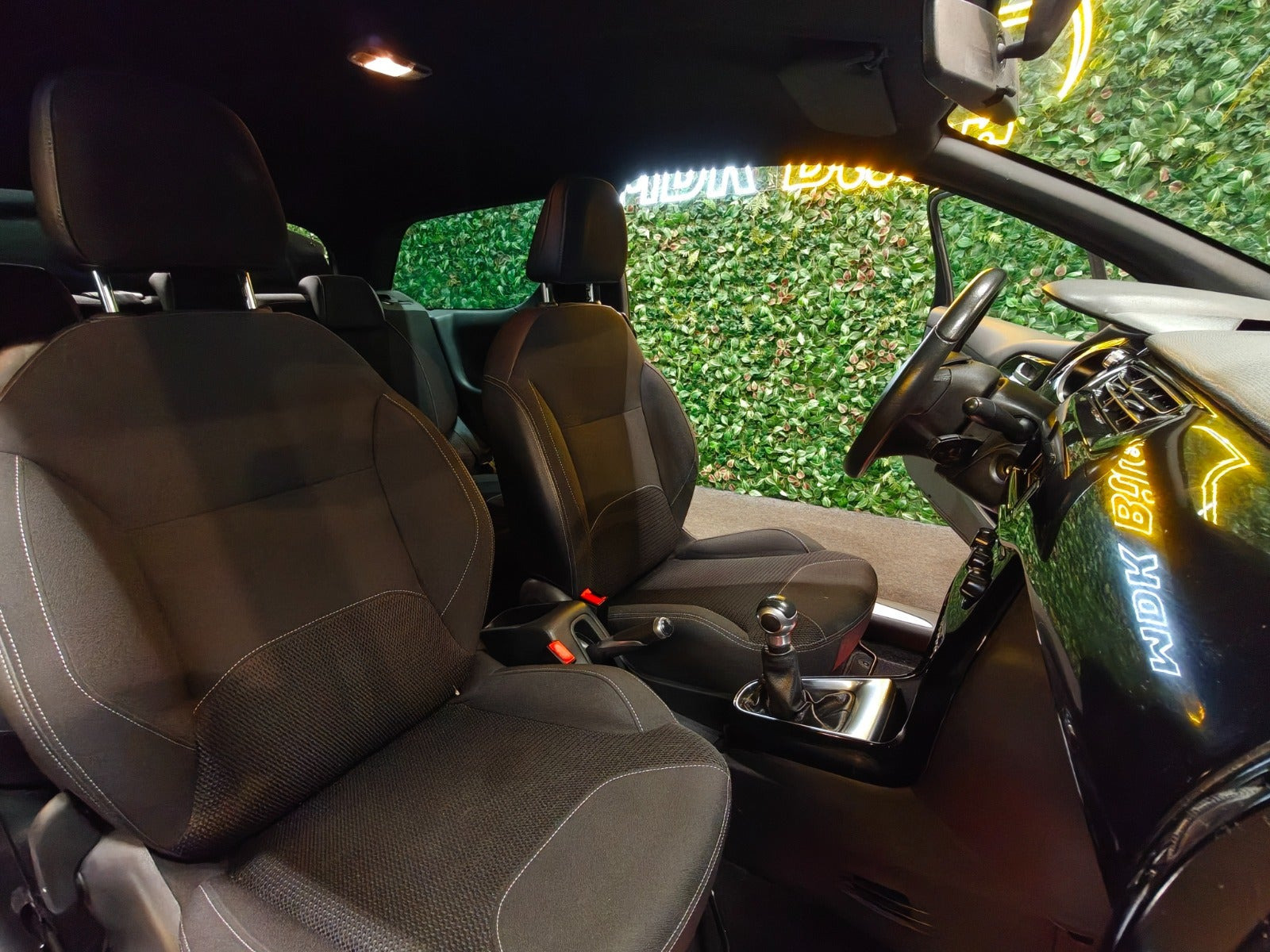 DS 3 1.2 VTi Manual, 82hp, 2015