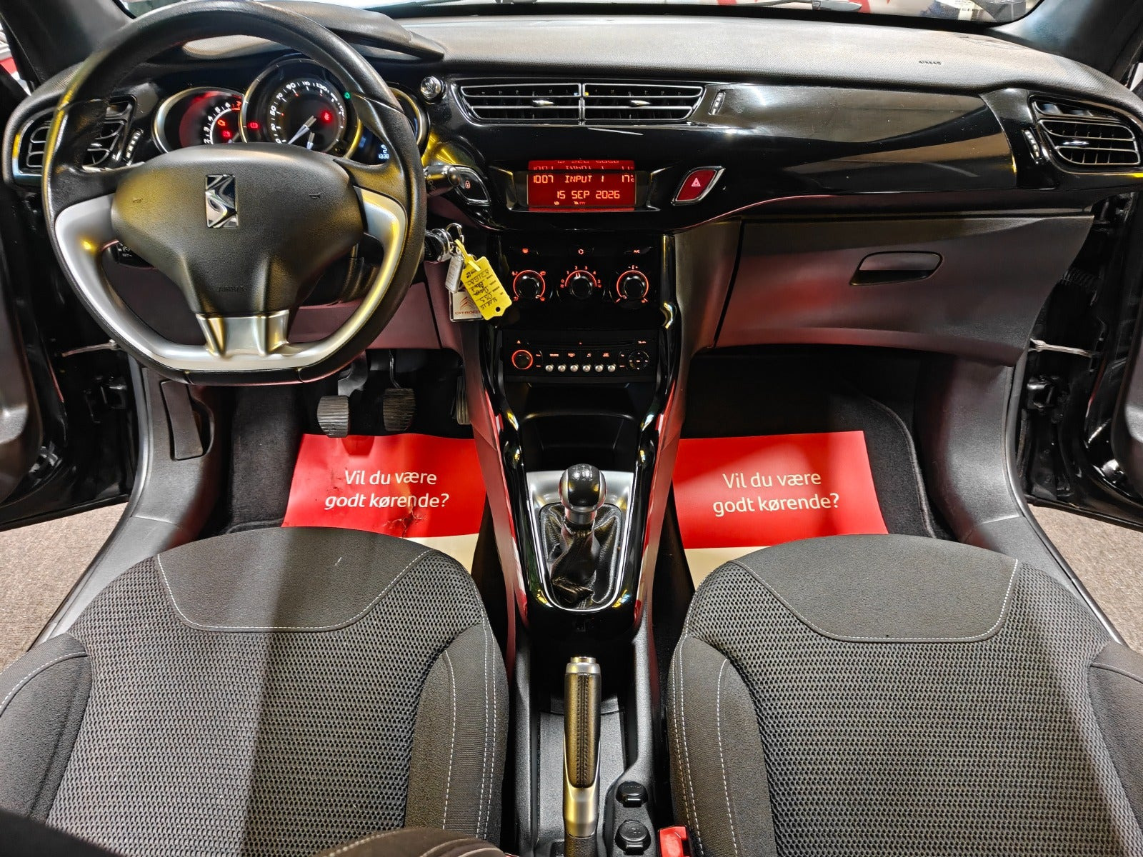 DS 3 1.2 VTi Manual, 82hp, 2015